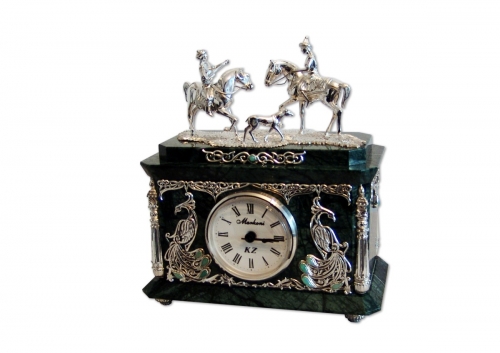 s-267.  <br>  Clock «Meeting». <br>  925 silver. 556 grams. Natural Chrysoprase and Jasper.
