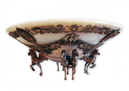 s-290. <br>  Bowl. <br>  Bronze. Natural Onyx. Height 24cm. The diameter of 60cm.