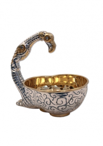 s-44.   <br> Saki bowl with a griffin. <br> 930 silver. 670 grams. Gilding. Natural Quartz.
