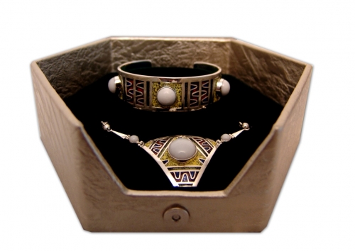A-12.       <br>                     Kit. <br> 925 silver. Natural Сacholong. Enamel.
