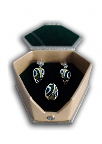A-105.        <br>                                        Kit. <br> 925 silver. Enamel.